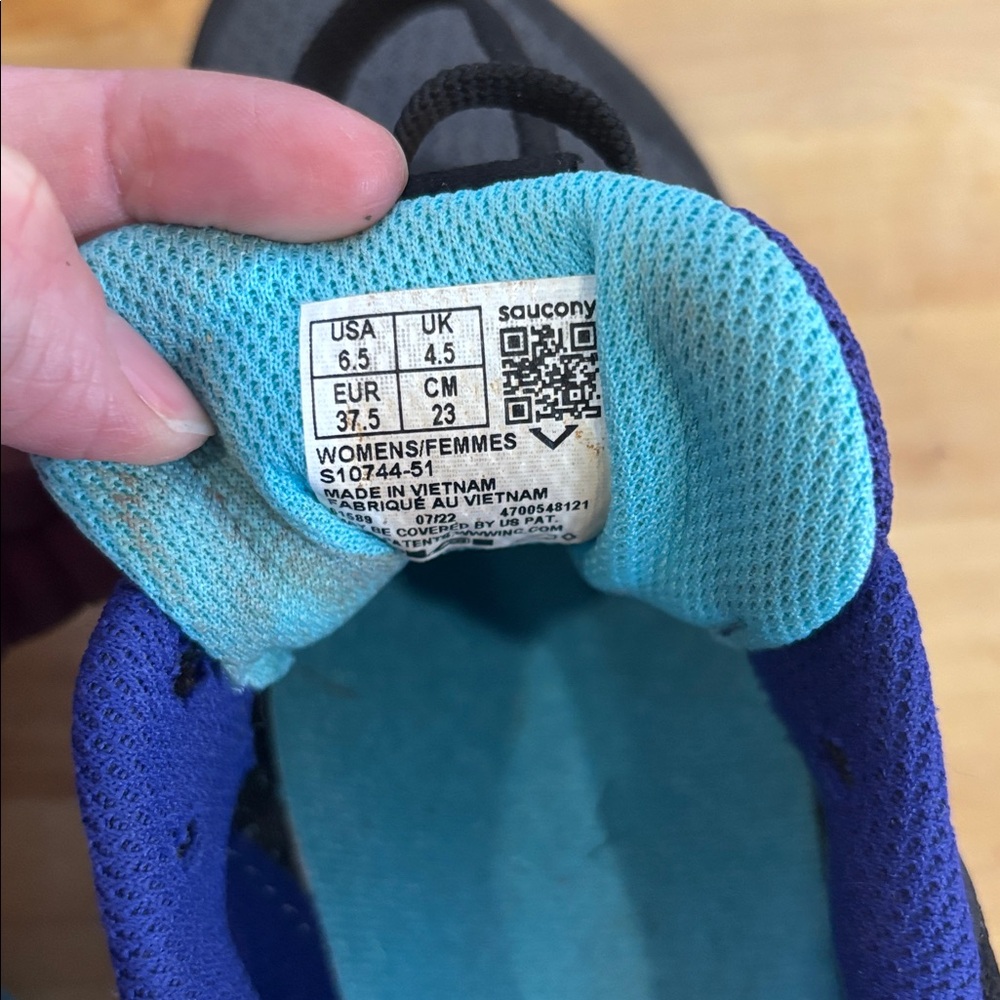 Trail shoes - image 6